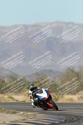 media/Dec-04-2025-Racers Edge (Thu) [[5ebc9f124d]]/3-B Group/1-Session 1 (Turn 7)/